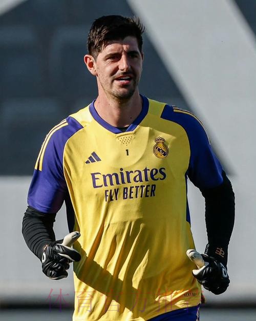 库尔图瓦未参加今日训练 能否出战巴萨成疑